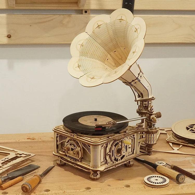 Hand Crank Classic Gramophone Wooden Puzzle Model - PuzelCraft